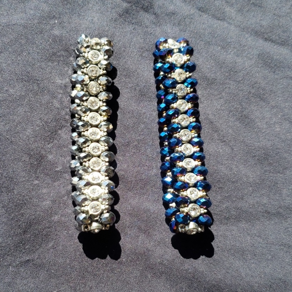 2 bracelets - Picture 2 of 5